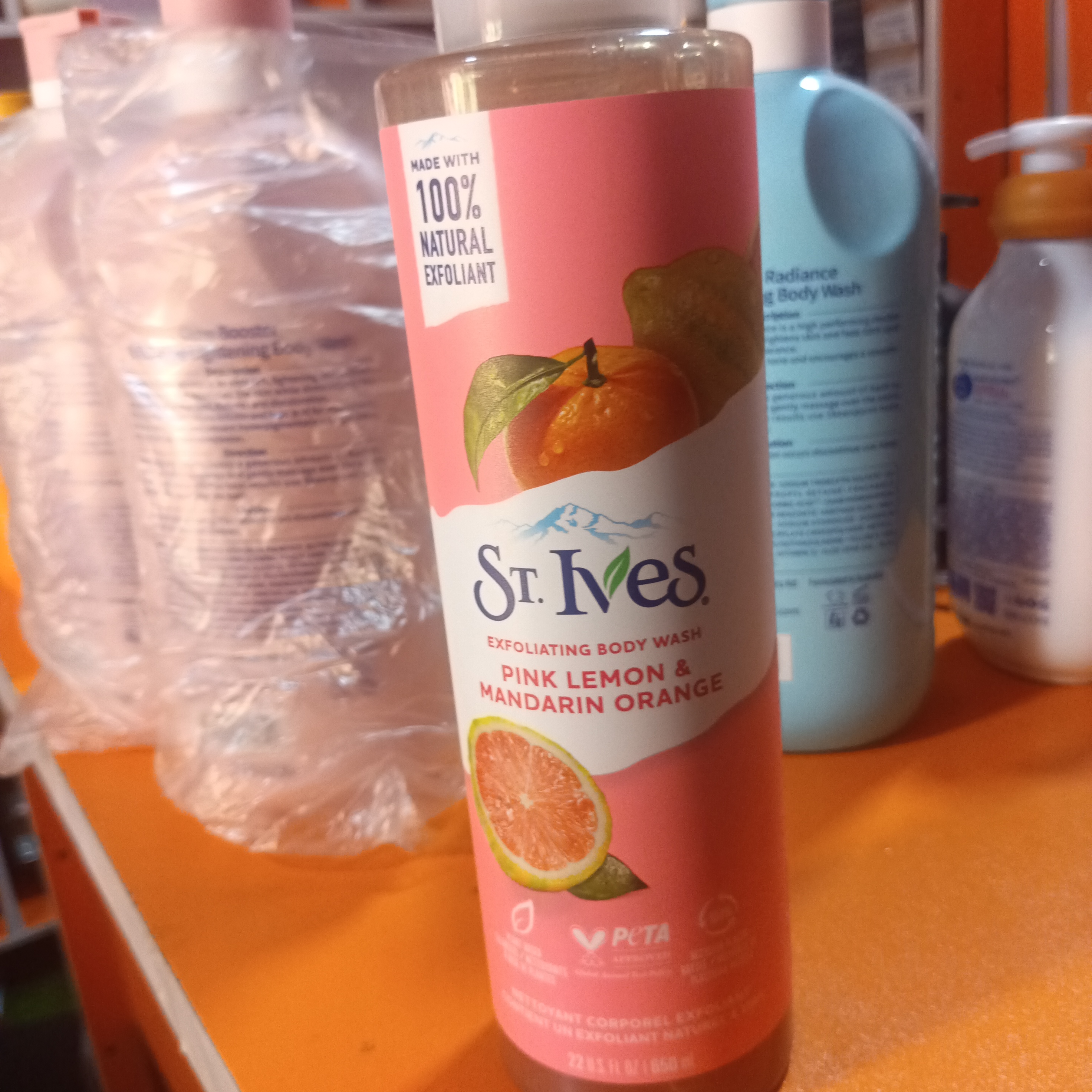 sT IVES BATH( PINK LEMON & MANDARIN ORANGE)