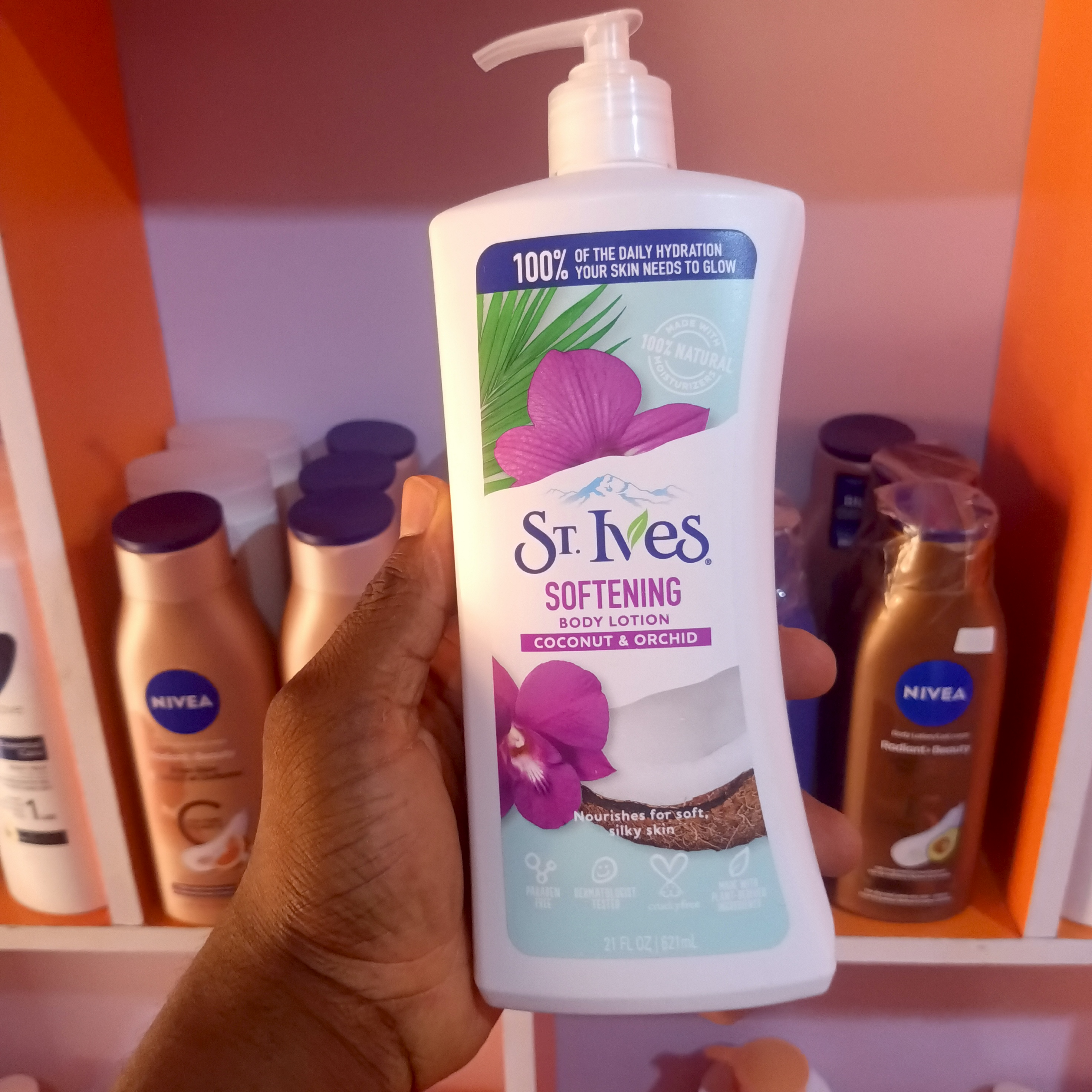 ST IVES (Softening body lotion)