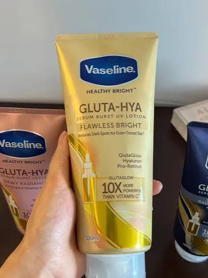 VASELINE GLUTA HYA